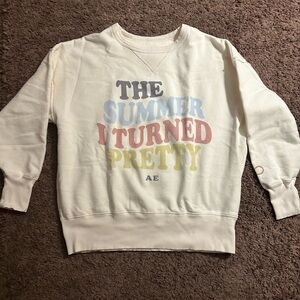American Eagle Cream Sweatshirt with Graphic Text